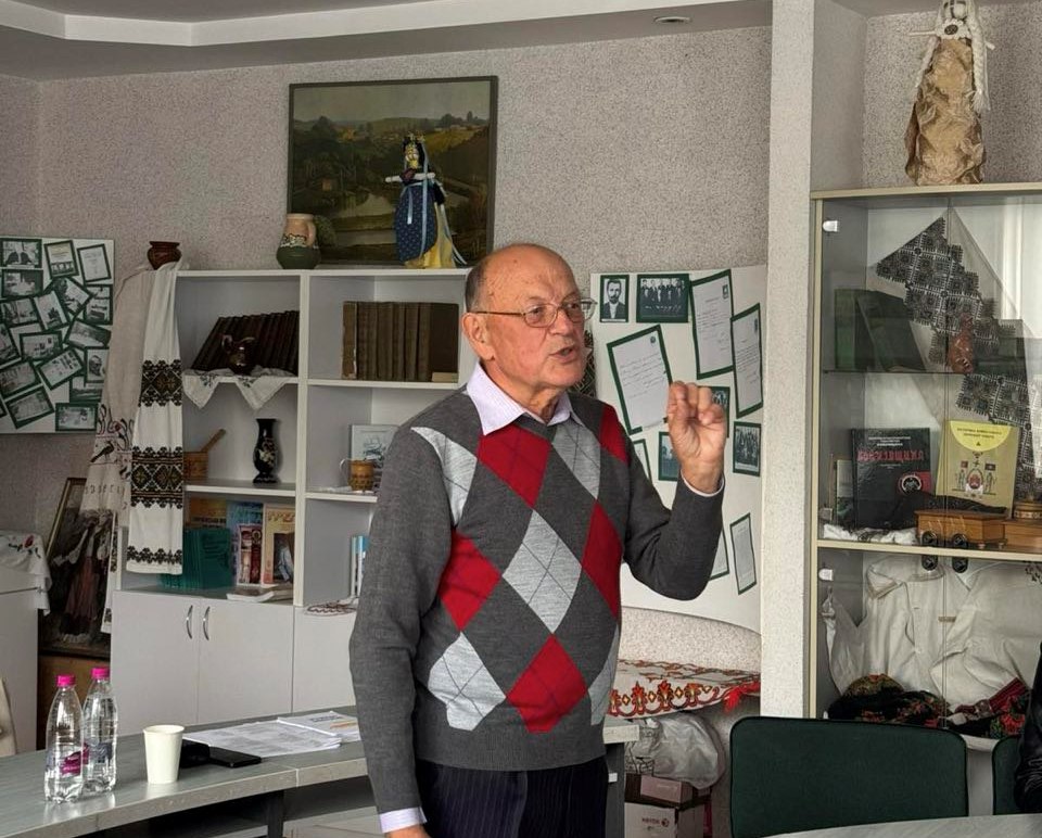 Не той учитель, що поучує, а той, у кого вчаться